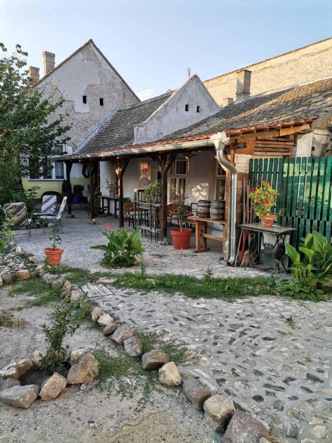 Somborski Salas - Strogi Centar Luaran gambar