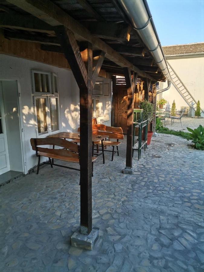 Somborski Salas - Strogi Centar Luaran gambar